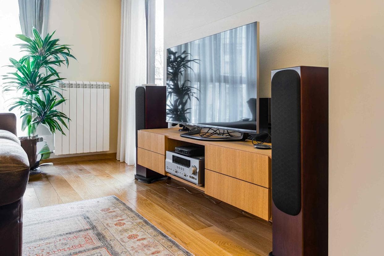 3 Home Tech "Upgrades" That Instantly Make a Home Look Bad, According to Designers