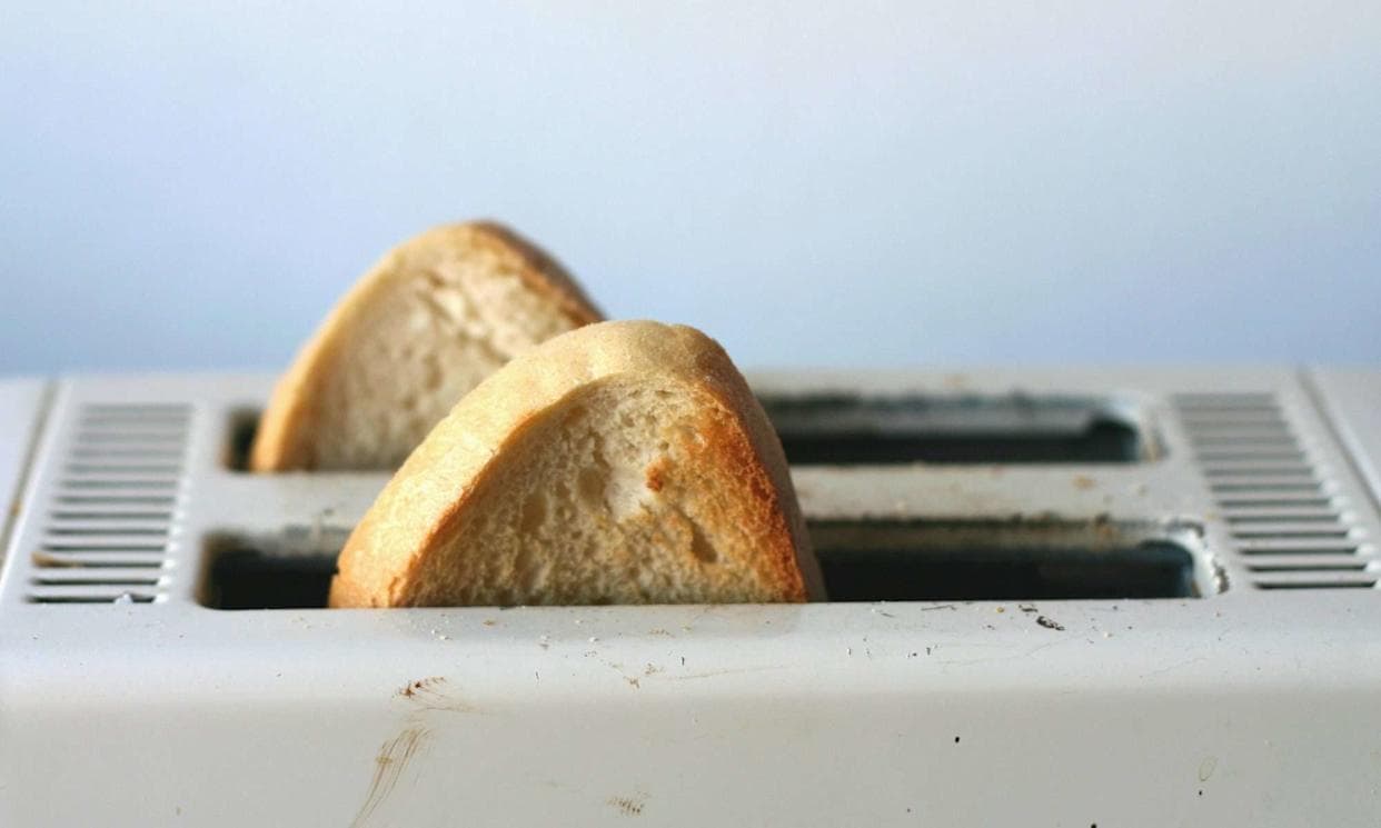 How To Safely Clean A Toaster Without Making A Mess